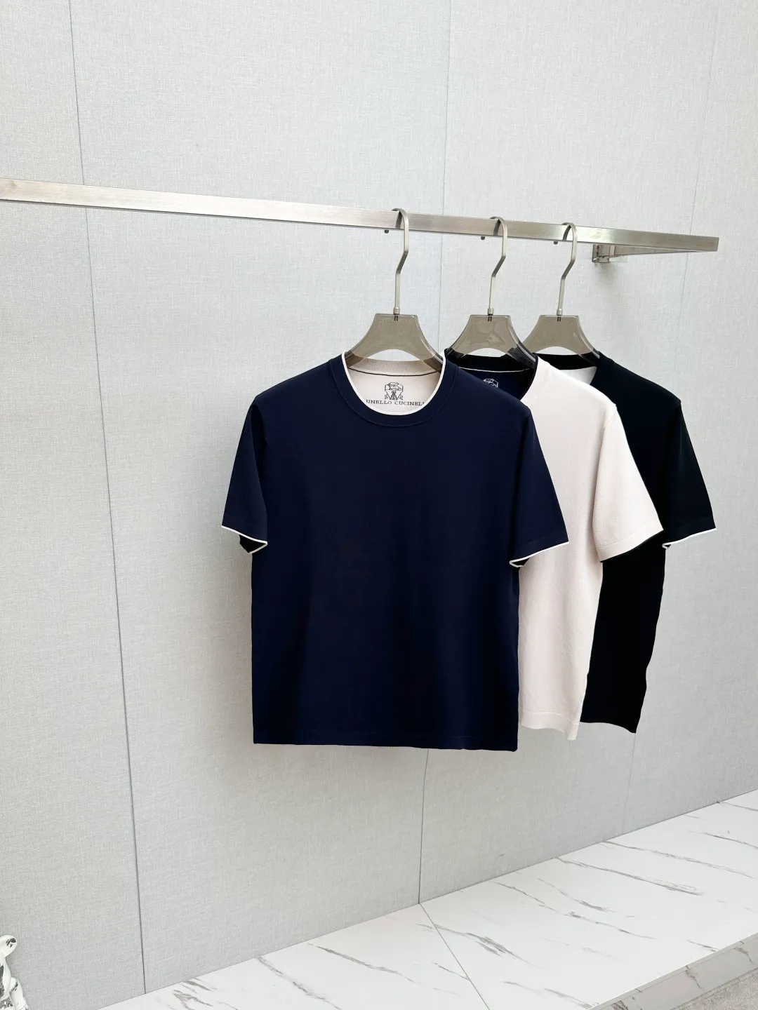 BC top quality 2026 new short sleeves! Original custom fabric, soft to the touch. Top imported private goods, fashionable design and trendy short sleeves, without losing luxury. There is no doubt about the quality. The upper body effect is amazing, luxury official website Same Style! Size: M-3XL